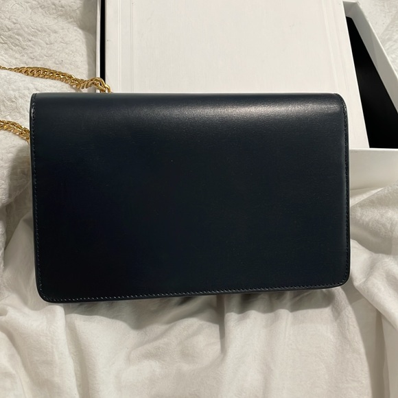 100% authentic Celine Wallet on a Chain 100% Calfskin leather. Color NAVY BLUE - Picture 6 of 9